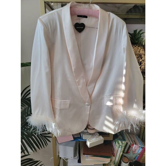 NEW! Oversized Ivory/Cream Glam Satin Feather Cuff Blazer - Picture 4 of 11